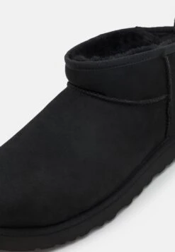 Ugg CLASSIC ULTRA MINI - Winter Boots - Black 14 Ugg CLASSIC ULTRA MINI - Winter Boots - Black -Ugg 00233df8a9cf461a8201fc31c5c71b11