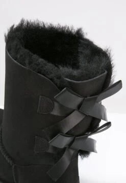 Ugg BAILEY BOW - Stiefelette - Black -Ugg 011720007043403f923f2eca89e4ee89