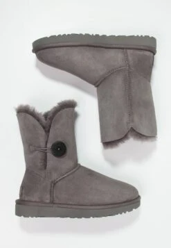 Ugg BAILEY BUTTON II - Stiefelette - Grey 8 Ugg BAILEY BUTTON II - Stiefelette - Grey -Ugg 083e32cf055e41e6a34385d57c7786dc