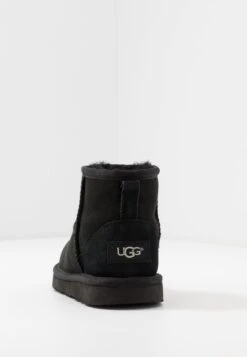 Ugg CLASSIC MINI II - Stiefelette - Black 9 Ugg CLASSIC MINI II - Stiefelette - Black -Ugg 0fb9c4f9229e4cabbcce61991db9ba33