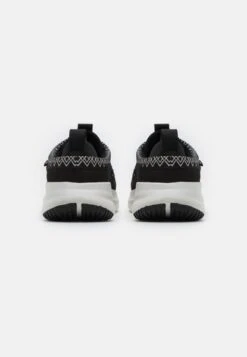 Ugg CA78 TASMAN - Sneaker Low - Black/white 8 Ugg CA78 TASMAN - Sneaker Low - Black/white -Ugg 105b9b4d6cc0403f972a4f351d970ed4