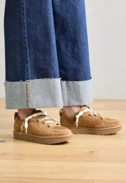 Ugg LOWMEL - Trainers - Muted Brass 22 Ugg LOWMEL - Trainers - Muted Brass -Ugg 3446002f944f44c192bb80a27e374c2e