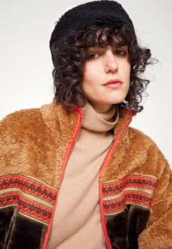 Ugg MARLENE SHERPA BRAID - Winterjacke - Chestnut Heritage Braid 9 Ugg MARLENE SHERPA BRAID - Winterjacke - Chestnut Heritage Braid -Ugg 3688e33af23e4ecb81b6275b93631284