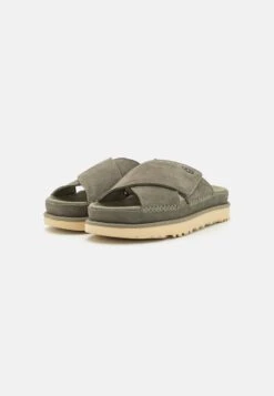Ugg GOLDENSTAR CROSS SLIDE - Pantolette Flach - Moss Green -Ugg 3a6ebc5f3c6b4efdb12138daafd1a33b