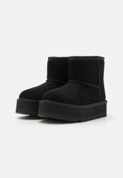 Ugg CLASSIC MINI UNISEX - Stiefelette - Black -Ugg 3e8d3debd08c43bb98608b701b949a44