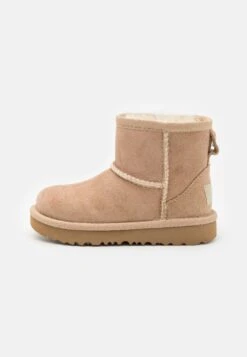 Ugg CLASSIC MINI II UNISEX - Stiefelette - Black 16 Ugg CLASSIC MINI II UNISEX - Stiefelette - Black -Ugg 3f3d0c0fd42f4df093cf703a7b73de4f