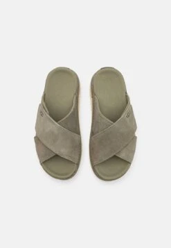Ugg GOLDENSTAR CROSS SLIDE - Pantolette Flach - Moss Green -Ugg 448489591ddb4cbf9f2479eb570dcfb6