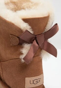 Ugg MINI BAILEY BOW - Stiefelette - Chestnut 9 Ugg MINI BAILEY BOW - Stiefelette - Chestnut -Ugg 47bd96e3824e463c9e3e5a93a794b9bc