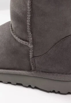 Ugg CLASSIC II - Stiefel - Grey 8 Ugg CLASSIC II - Stiefel - Grey -Ugg 582d810edfab49c089adef34e704a0a9