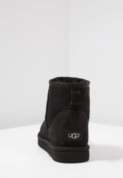 Ugg CLASSIC MINI - Stiefelette - Black -Ugg 5c3df8a71311408f815b3420df1f277d