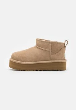 Ugg CLASSIC ULTRA MINI UNISEX - Stiefelette - Moss Green 16 Ugg CLASSIC ULTRA MINI UNISEX - Stiefelette - Moss Green -Ugg 6c41f30460434bb882b3514b499bdcda