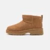 Ugg CLASSIC ULTRA MINI NEW HEIGHTS - Stiefelette - Chestnut
