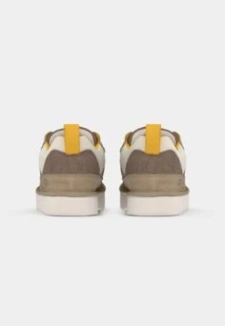 Ugg LOWMEL - Skate Shoes - Mustard Seed/summer Wheat 16 Ugg LOWMEL - Skate Shoes - Mustard Seed/summer Wheat -Ugg 701277b4a2054fba8e6d0c2f1bdcba2b