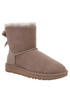 Ugg MINI BAILEY BOW - Stiefelette - Caramel 8 Ugg MINI BAILEY BOW - Stiefelette - Caramel -Ugg 75603491636f43c6a1a464d94cedd14c