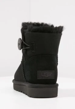 Ugg MINI BAILEY BUTTON - Ankle Boot - Black 11 Ugg MINI BAILEY BUTTON - Ankle Boot - Black -Ugg 8164358e05e14fd3aa3168f45dcff704