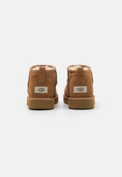 Ugg CLASSIC ULTRA MINI - Stiefelette - Chestnut 8 Ugg CLASSIC ULTRA MINI - Stiefelette - Chestnut -Ugg 81f28c8f09ba4e619b4b604235822192 1