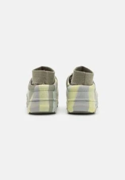 Ugg TASMAN X POP - Sneaker Low - Moss Green 10 Ugg TASMAN X POP - Sneaker Low - Moss Green -Ugg 876383a20fa34377866aa675fc5dab6a
