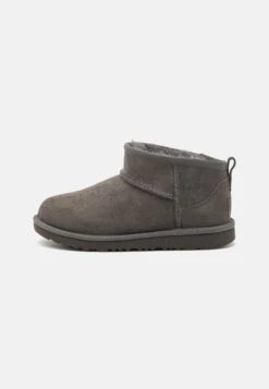Ugg CLASSIC ULTRA MINI UNISEX - Stiefelette - Chestnut 27 Ugg CLASSIC ULTRA MINI UNISEX - Stiefelette - Chestnut -Ugg 8bfbce063b22424fbf96e00042364cac 2