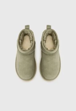 Ugg CLASSIC ULTRA MINI UNISEX - Stiefelette - Moss Green 13 Ugg CLASSIC ULTRA MINI UNISEX - Stiefelette - Moss Green -Ugg 908722c8b6904d6999870f3c911ec6ea