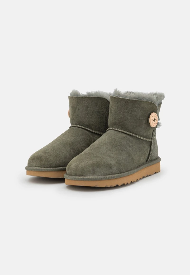 Ugg MINI BAILEY BUTTON - Ankle Boot - Forest Night 3 Ugg MINI BAILEY BUTTON - Ankle Boot - Forest Night – Bild 3