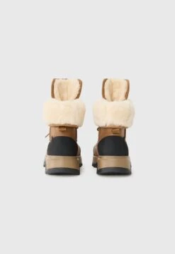 Ugg ADIRONDACK - Winter Boots - Chestnut 10 Ugg ADIRONDACK - Winter Boots - Chestnut -Ugg 9858f262bb3a433e9f6296f642427eb3