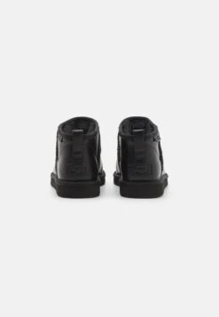 Ugg CLASSIC ULTRA MINI - Classic Ankle Boots - Black 9 Ugg CLASSIC ULTRA MINI - Classic Ankle Boots - Black -Ugg a27a373f32724541a0463e3bffbec950