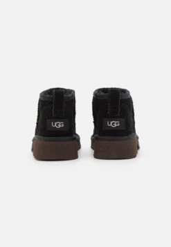 Ugg CLASSIC ULTRA MINI NEW HEIGHTS - Stiefelette - Black -Ugg a47006278ff04ca6b2fa2677d1f88eb3