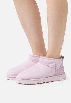 Ugg CLASSIC ULTRA MINI - Ankle Boot - Lavender Fog