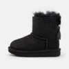 Ugg MINI BAILEY BOW II - Stiefelette - Black