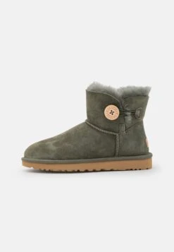 Ugg MINI BAILEY BUTTON - Ankle Boot - Forest Night 7 Ugg MINI BAILEY BUTTON - Ankle Boot - Forest Night -Ugg ad796c4687e54cdc88fc1fd654898601