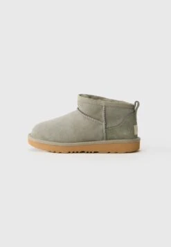 Ugg CLASSIC ULTRA MINI UNISEX - Stiefelette - Chestnut 31 Ugg CLASSIC ULTRA MINI UNISEX - Stiefelette - Chestnut -Ugg b13ce64cf1114b10b2001b7ebc2e2565 2