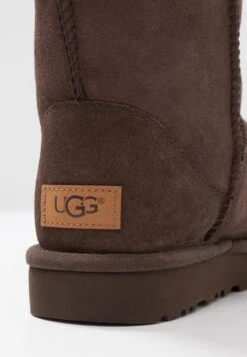 Ugg CLASSIC SHORT - Stiefelette - Chocolate 8 Ugg CLASSIC SHORT - Stiefelette - Chocolate -Ugg b3bb5bf5e442470b96e808b48c06be11