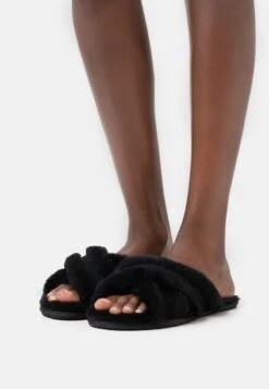 Ugg SCUFFITA - Pantolette Flach - Black
