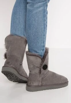 Ugg BAILEY BUTTON II - Stiefelette - Grey