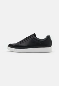 Ugg SOUTH BAY - Sneaker Low - Black