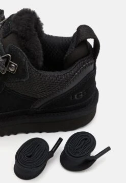Ugg LOWMEL - Sneaker Low - Black -Ugg cb7c898bbdc14a2eb7003f728a9d843d