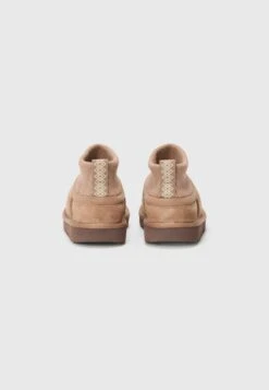 Ugg CLASSIC ULTRA UNISEX - Stiefelette - Rocky Oak 10 Ugg CLASSIC ULTRA UNISEX - Stiefelette - Rocky Oak -Ugg dbd1ad7686d2443d9bd447bc451e3a80