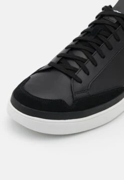 Ugg SOUTH BAY - Sneaker Low - Black 11 Ugg SOUTH BAY - Sneaker Low - Black -Ugg deaa48f88aaf479a9337746b2d2c879a