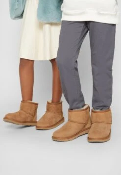 Ugg CLASSIC MINI II UNISEX - Stiefelette - Chestnut 18 Ugg CLASSIC MINI II UNISEX - Stiefelette - Chestnut -Ugg e58a9614eac8495aa6963fd3841c7019