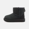 Ugg CLASSIC MINI II UNISEX - Stiefelette - Black