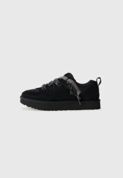 Ugg LOWMEL - Trainers - Black